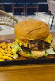 Special Geel Burger